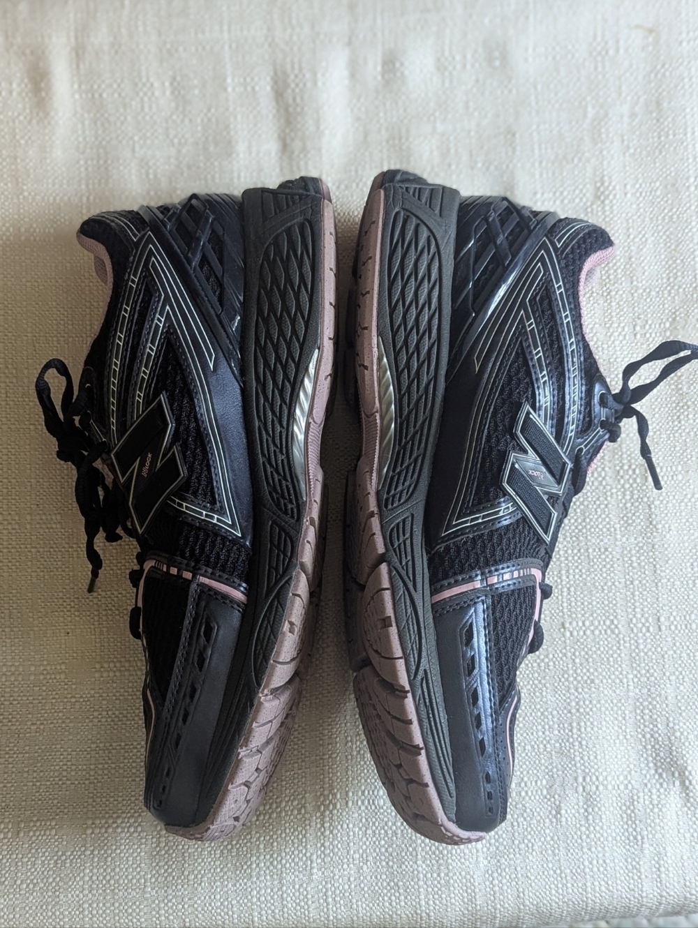 New Balance Eclipse/Pink Taffy Running Shoes (Men's 10, Women's 11.5) - Picture 7 of 12